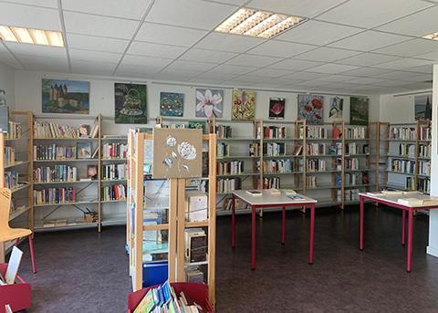 vue interieure bibliotheque bourg lastic